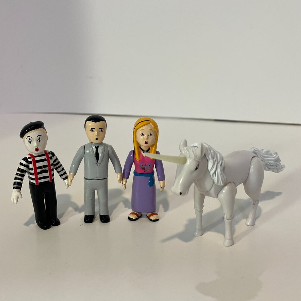 The Avenging Unicorn Playset Magical Horns Figures 2005 Accoutrements 11554